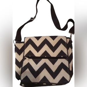 Chevron Black & White Zigzag Messenger Bag